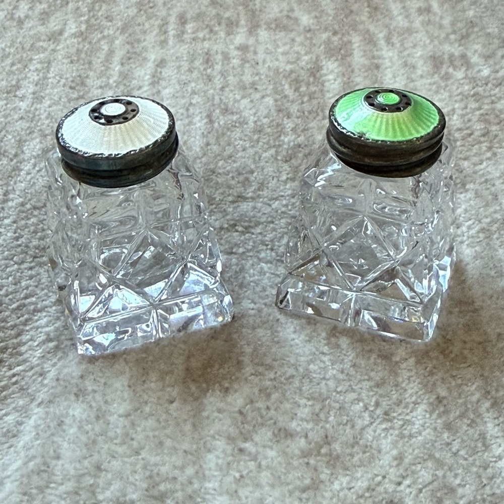 Vintage sterling silver Norway crystal Glass Salt and Pepper shakers - Picture 6 of 7